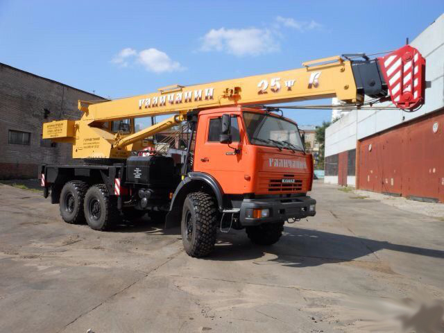 Автокран 25т, стрела 21м, вездеход