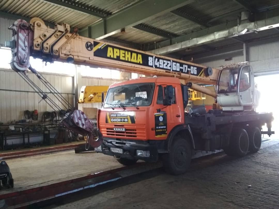 Автокран 25т, стрела 30м