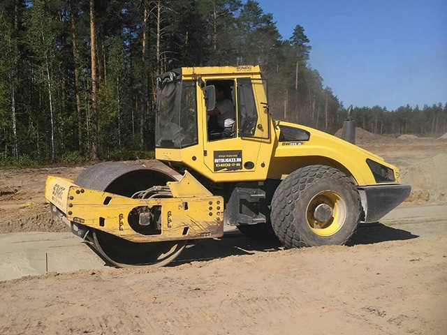 Каток BOMAG BW213D4 13т